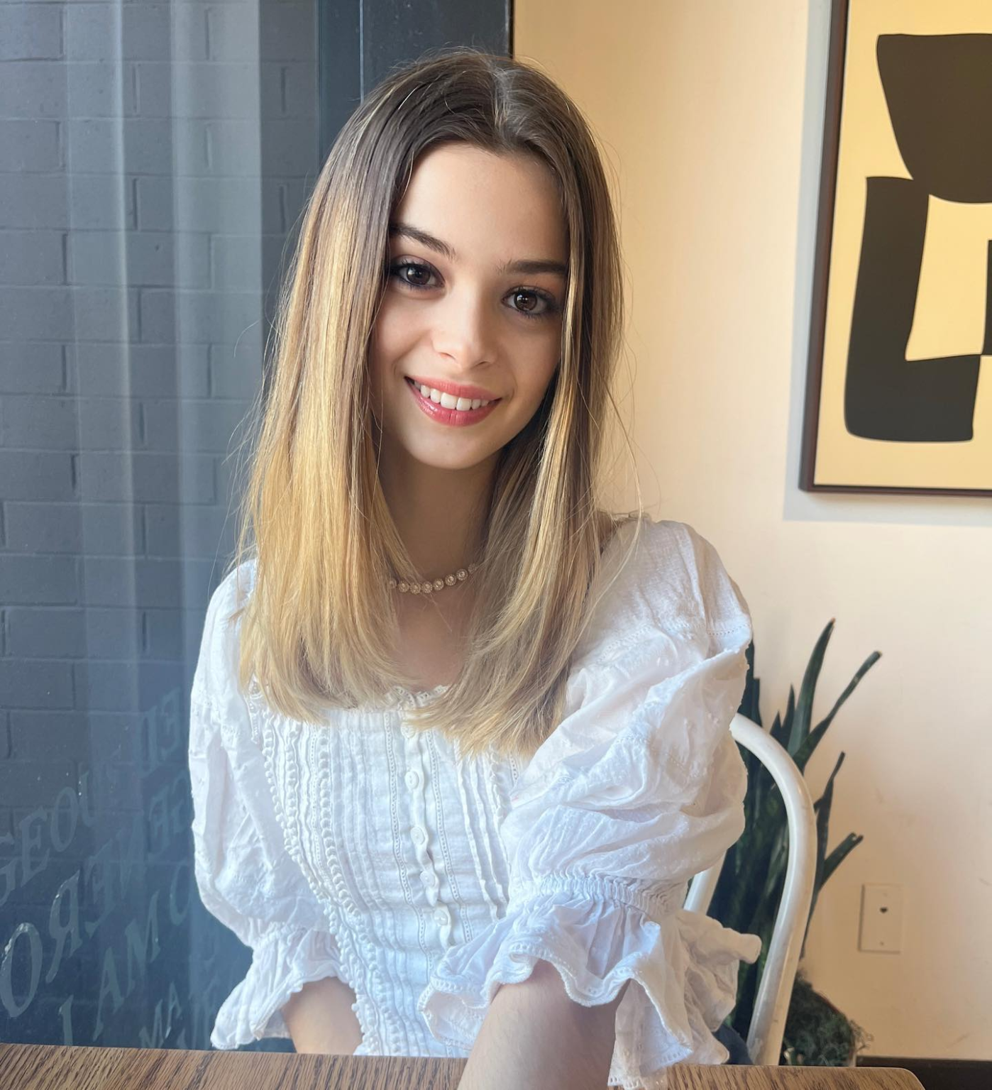 Molly Little Bio, Age, Career, Net Worth, Height, Education, Boyfriend & More