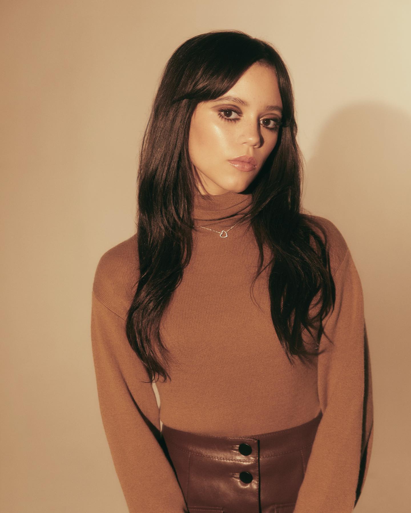 Jenna Ortega Bio, Age, Career, Net Worth, Height, Education, Boyfriend & More