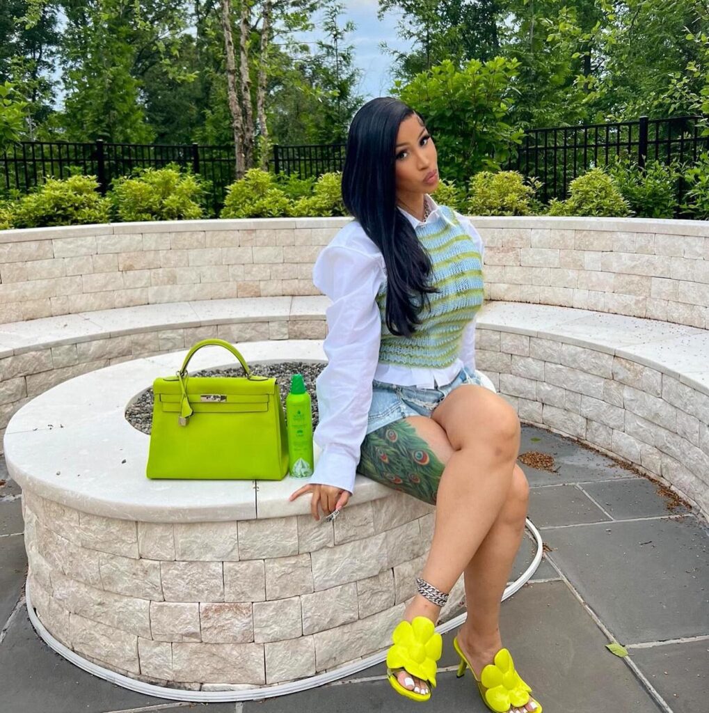 Cardi B Net Worth, Age Height, Education, Boyfriend & More