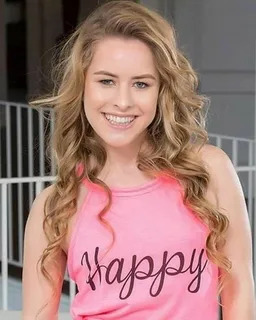 Lilly Ford Bio, Age, Career, Net Worth, Height, Education, Boyfriend & More