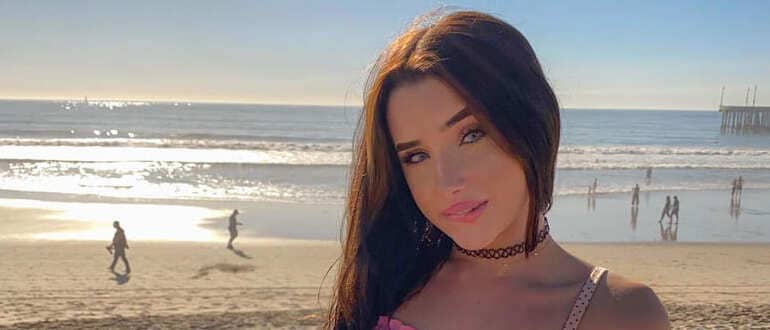 Mackenzie Jones Bio, Age, Career, Net Worth, Height, Education, Boyfriend & More